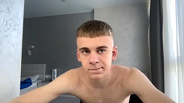 SoloFury élő XXX-chatje