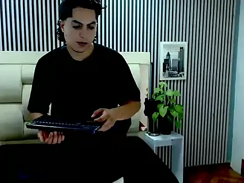 Chat +18 de Alex_Wolft ao vivo
