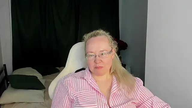 ViolaSmithh লাইভ XXX চ্যাট