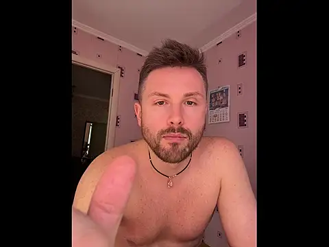 MartinBrandon 即時 XXX 聊天