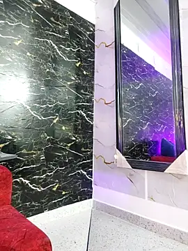 crislingery_dolli Show Webcam