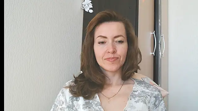 NicoleEunice87 Adlı Modelin Canlı XXX Sohbeti