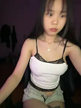 Chat +18 de Emely-lysea ao vivo