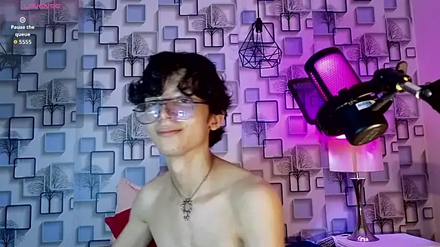 Twink_Sebas7 – Naživo XXX chat
