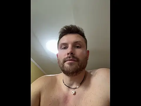 Chatroom XXX en direct de MartinBrandon