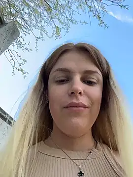 Show modela HarrietDart na web-kameri