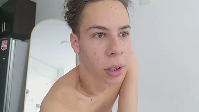 grey___27 élő XXX-chatje