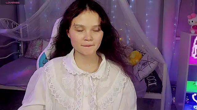 EmilyChaves 现场XXX聊天