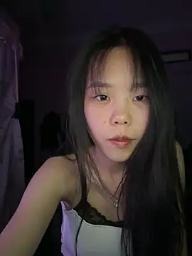 Emely-lysea élő XXX-chatje
