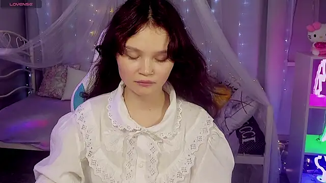 EmilyChaves 现场XXX聊天