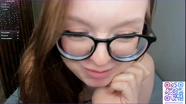 IvyHornyCoree – Naživo XXX chat