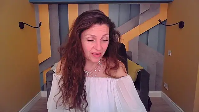 Chat +18 de EllaLong ao vivo
