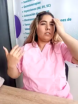 _Susy-Office1: διαδικτυακό σόου στην κάμερα