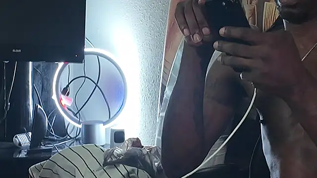 Chat XXX ao vivo de Triggerhappycj100
