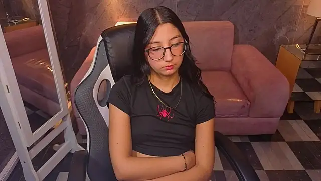 Sophie_jones_b élő XXX-chatje