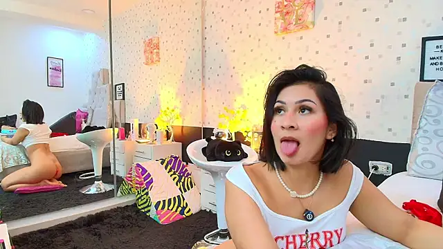 JulietaReyess' Webcam Show