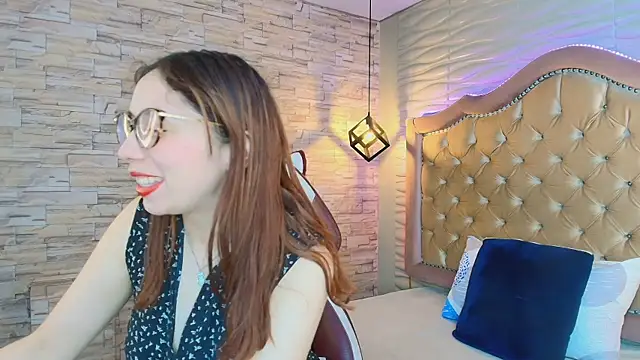 stephaniesun_ élő XXX-chatje