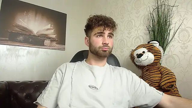 KyloEast's Webcam Show