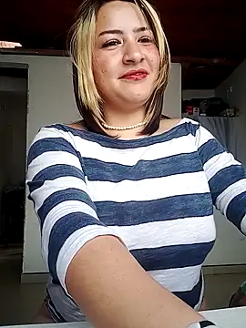 HannaJonnes_ Chat XXX in diretta