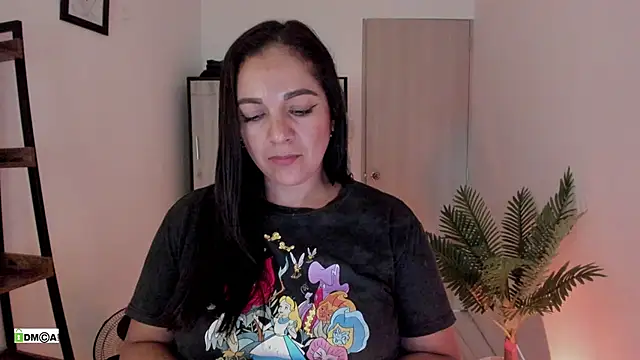 urcute_kitten's Live XXX Chat