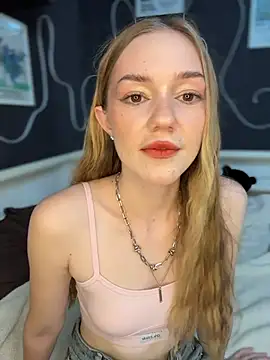 MilaMoone live XXX chat
