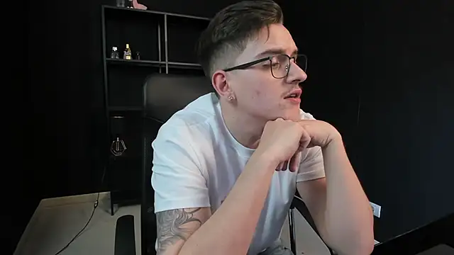 FelixStarkkn Live XXX chat