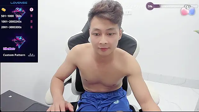 Naughty___asian Pertunjukan Webcam