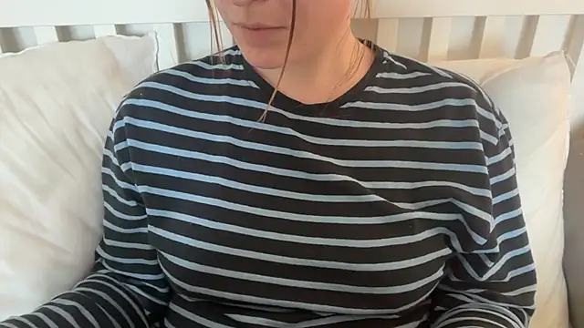 Онлайн чат XXX Lucyschickt