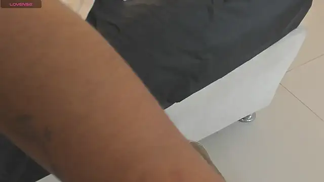 Živý XXX chat naughtyrose_vc