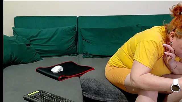 JoannaAndNeighbour Show Webcam