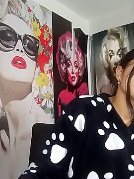 Sweet_Innocence_'s Live XXX Chat