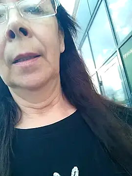 XXX chat uživo modela Celine_Faer1