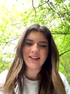 -Leasophie Pertunjukan Webcam