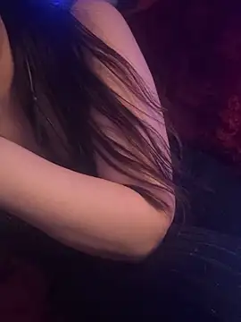 Yaraa8 Chat XXX live