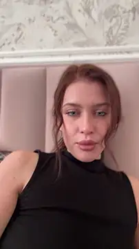 عرض كام KikiWatson
