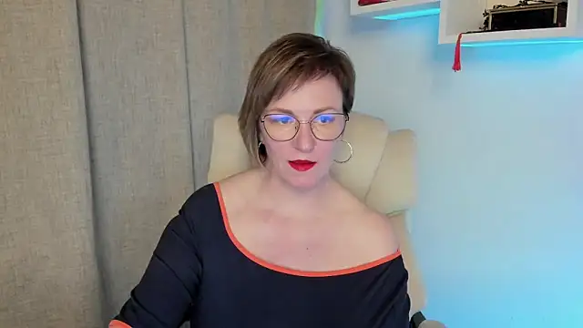 Chat XXX ao vivo de feliziaDesire