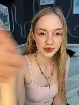 MilaMoone 라이브 XXX 채팅