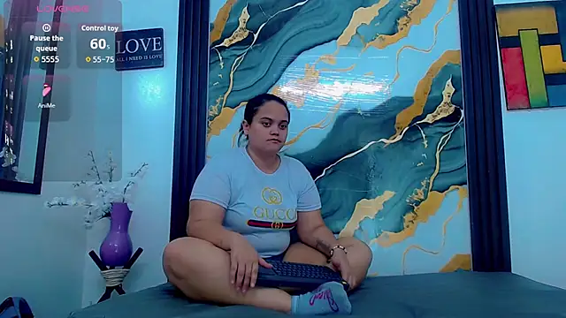 Онлайн чат XXX brunnette_hot