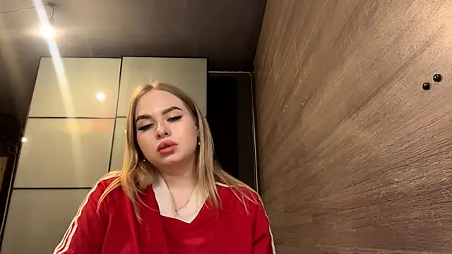MiaLiluna's Live XXX Chat