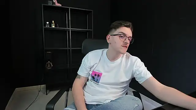 XXX chat uživo modela FelixStarkk