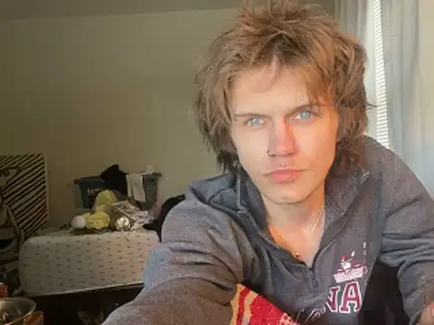XanderOzzz: διαδικτυακό σόου στην κάμερα