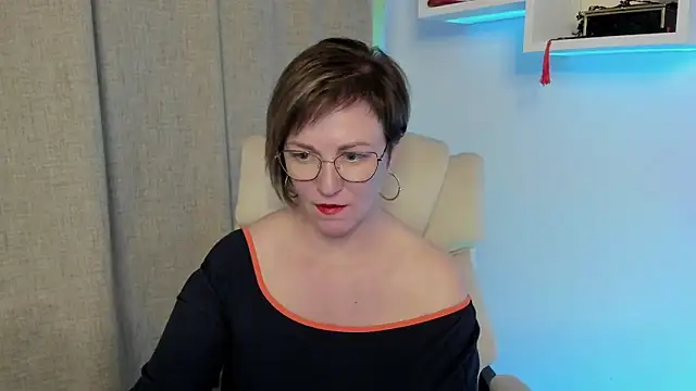 feliziaDesire – Live XXX-chat