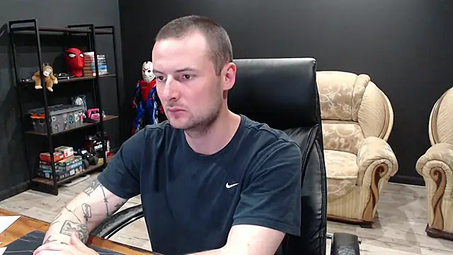 XXX chat uživo modela MihasikD