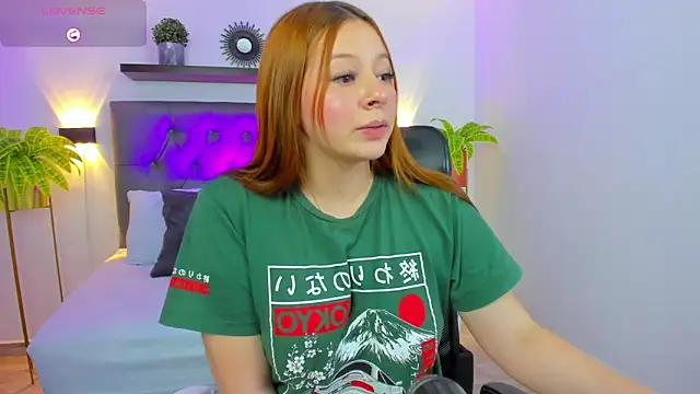 Chat +18 de kitty_sweeety_ ao vivo