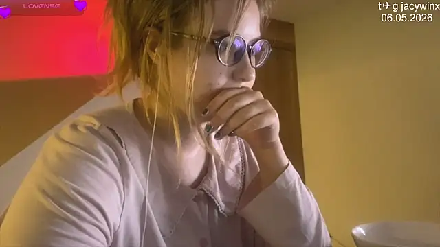JacyWinslatn Live XXX chat