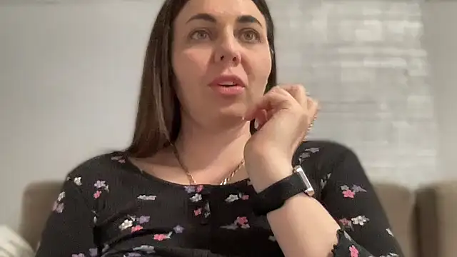 Show modela Darsy_Rox na web-kameri