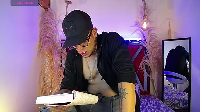 Онлайн чат XXX Nickk_21_