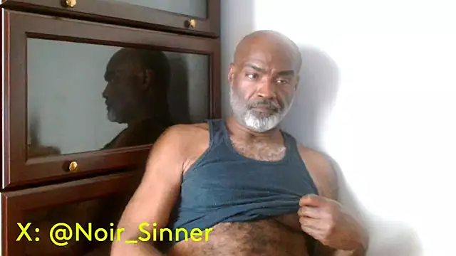sinnernoir's Live XXX Chat