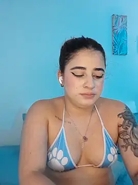 Chatroom XXX en direct de martina_connor1