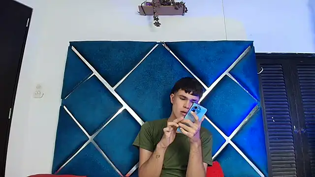 EdwinBoys Webcam show